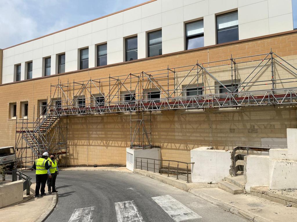 Farsons – Suspended walkway bridge/access stairs
