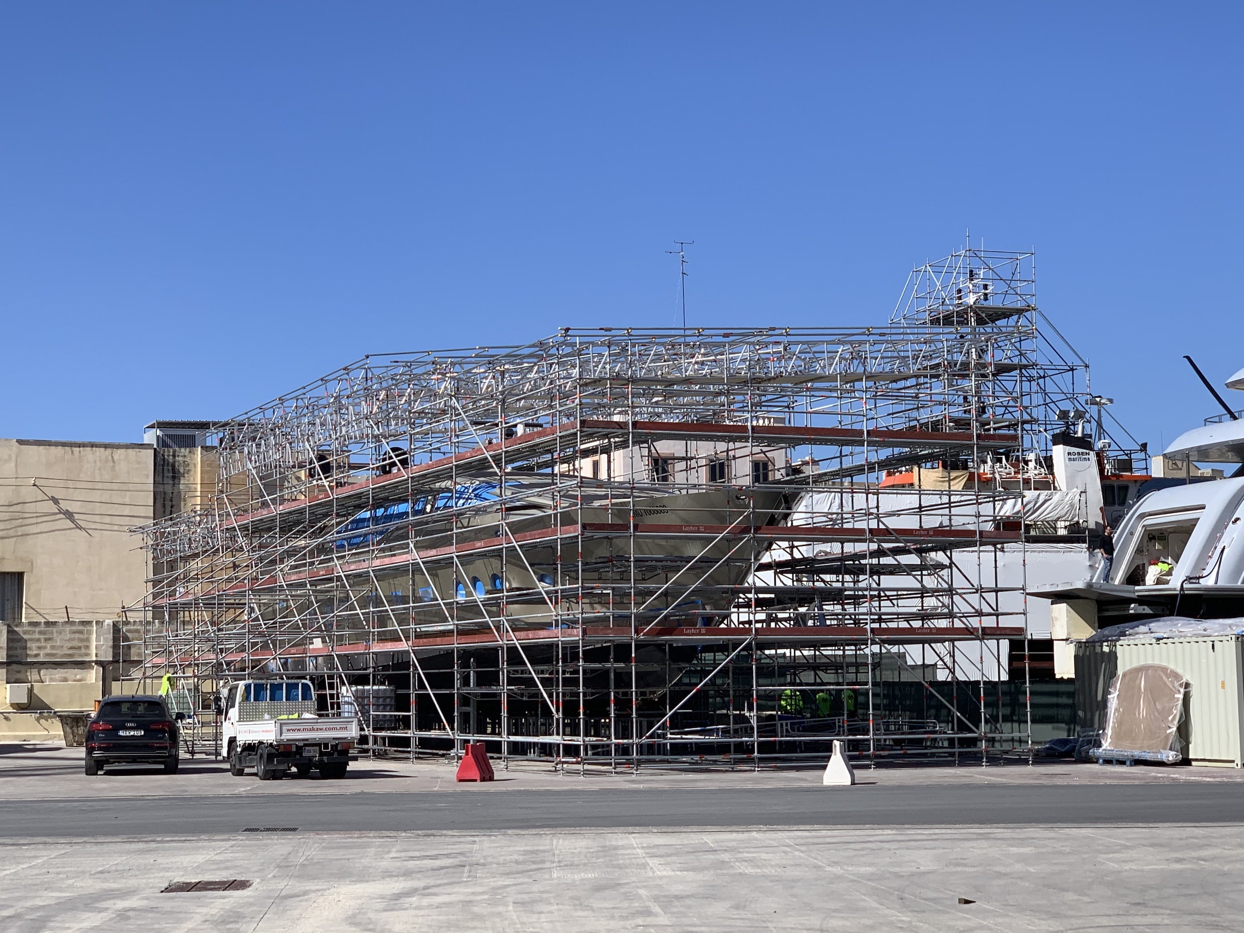 37m Yatch Encapsulation