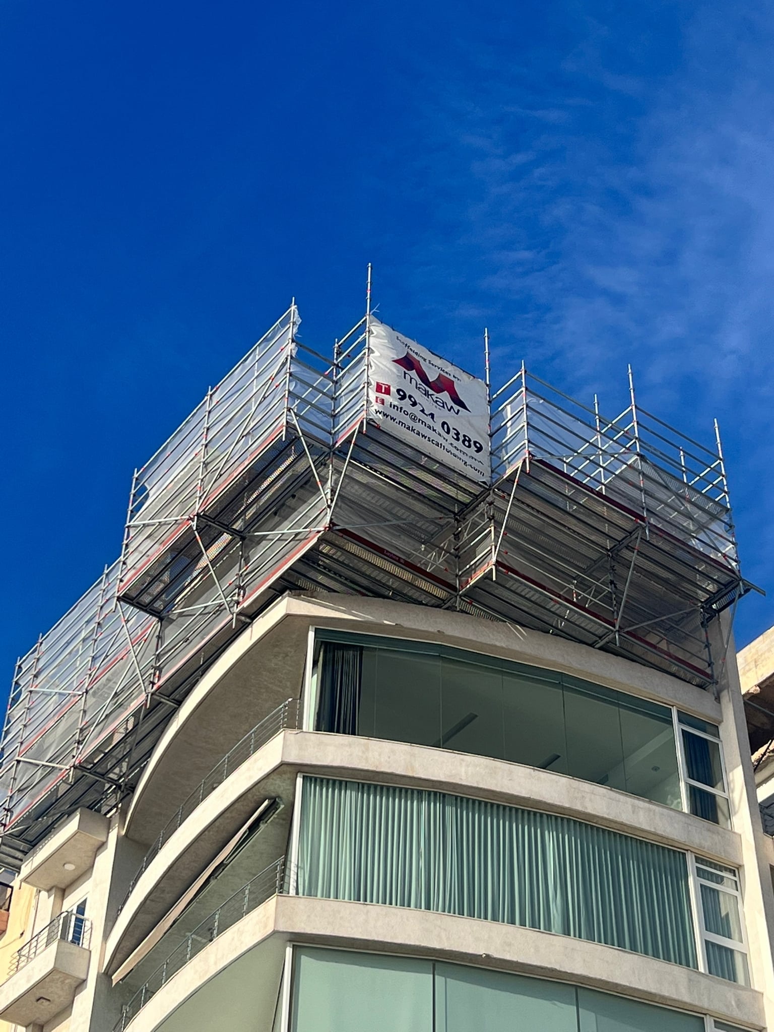 Sliema seafront – Cantilevered scaffold access