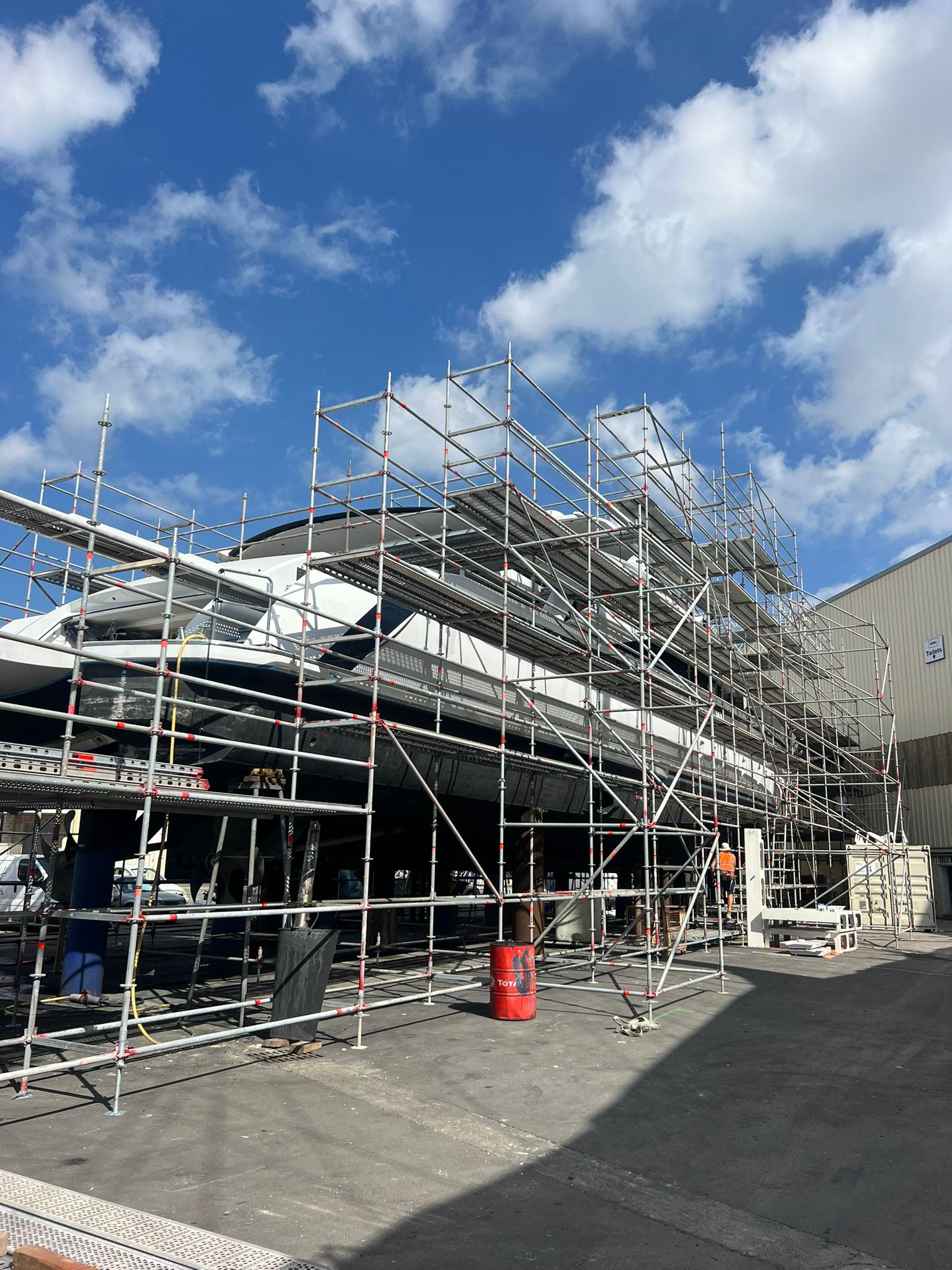 45m superyacht – scaffold encapsulation