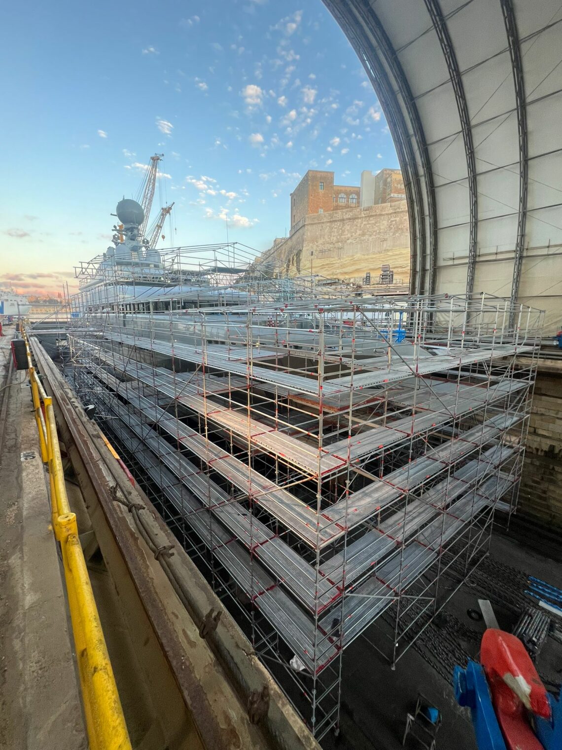 82m superyacht - scaffold encapsulation - Makaw